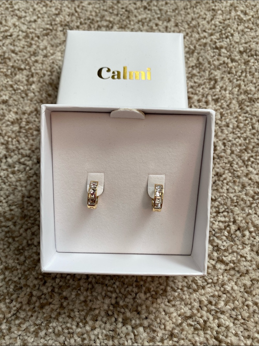 Calmi Magnetic Gold Huggie Earrings with Clear Crystals - Women Jewelry